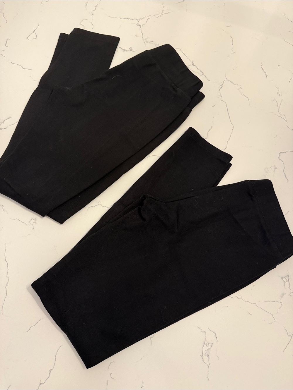 2 Lou & Grey black leggings